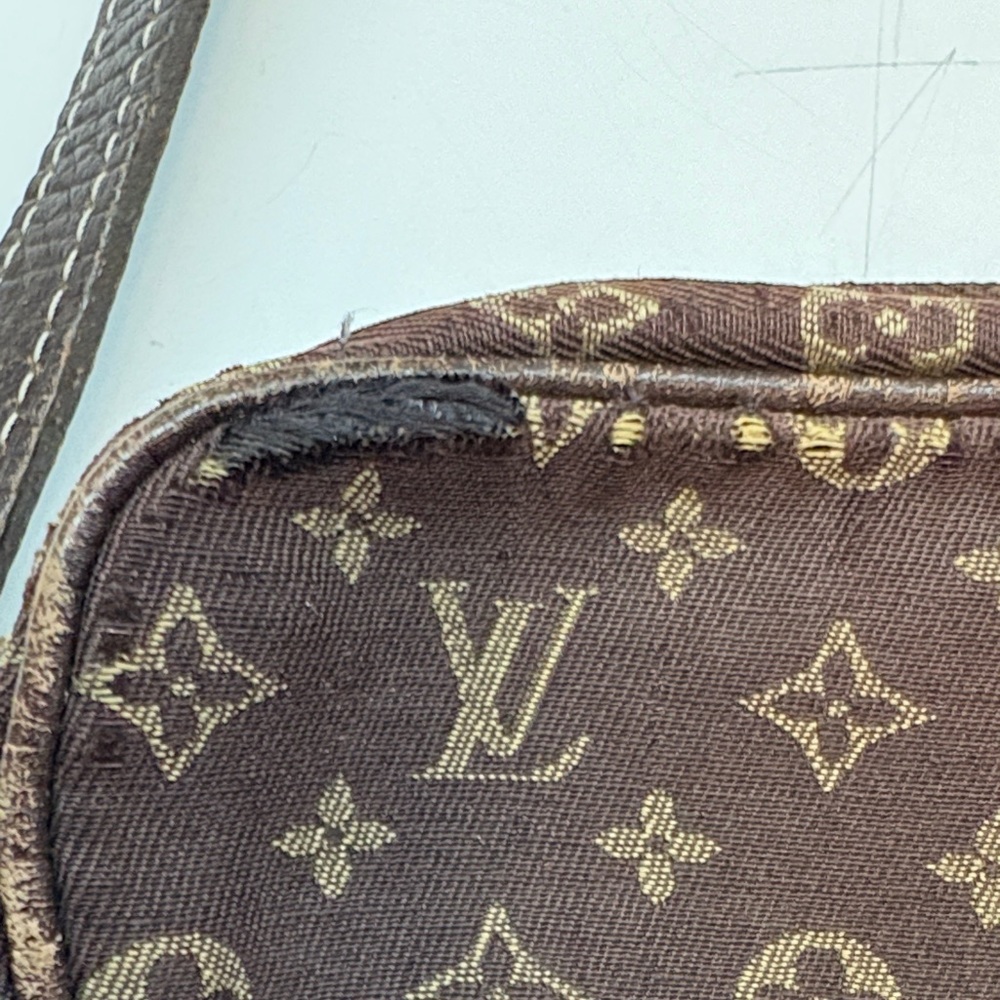 Louis Vuitton Brown Monogram Shoulder Bag - Picture 7 of 15